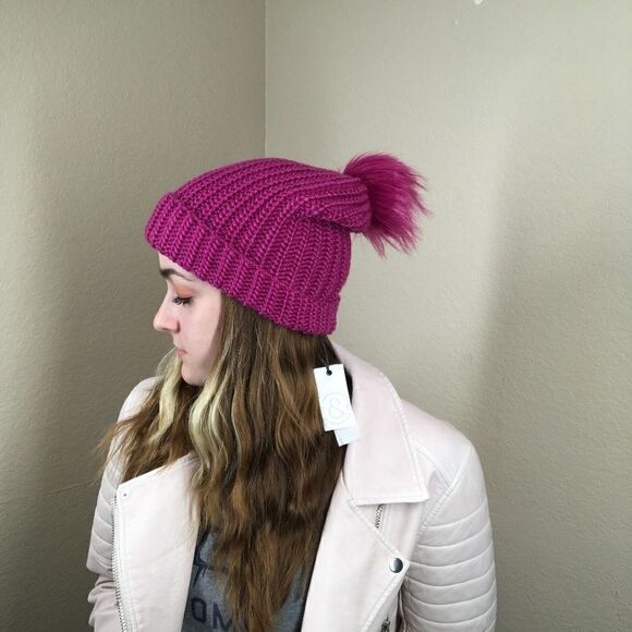 New Treasure & Bond Magenta Knit Pom Beanie (F3) - Picture 1 of 7